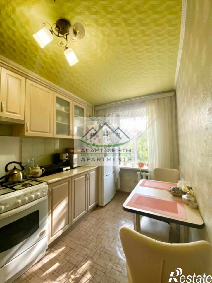 2-комн квартира Нежнова ул, 50