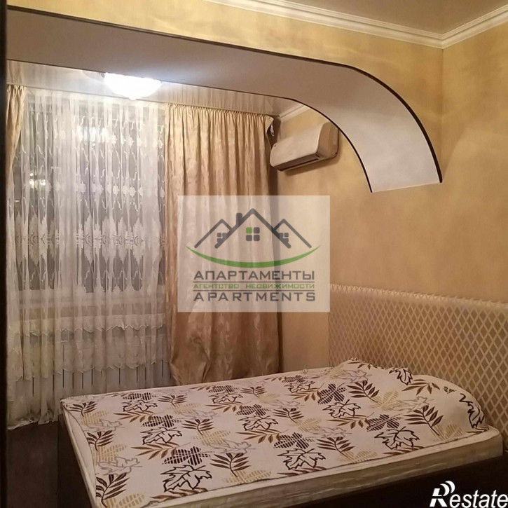 2-комн квартира Булгакова ул, 3