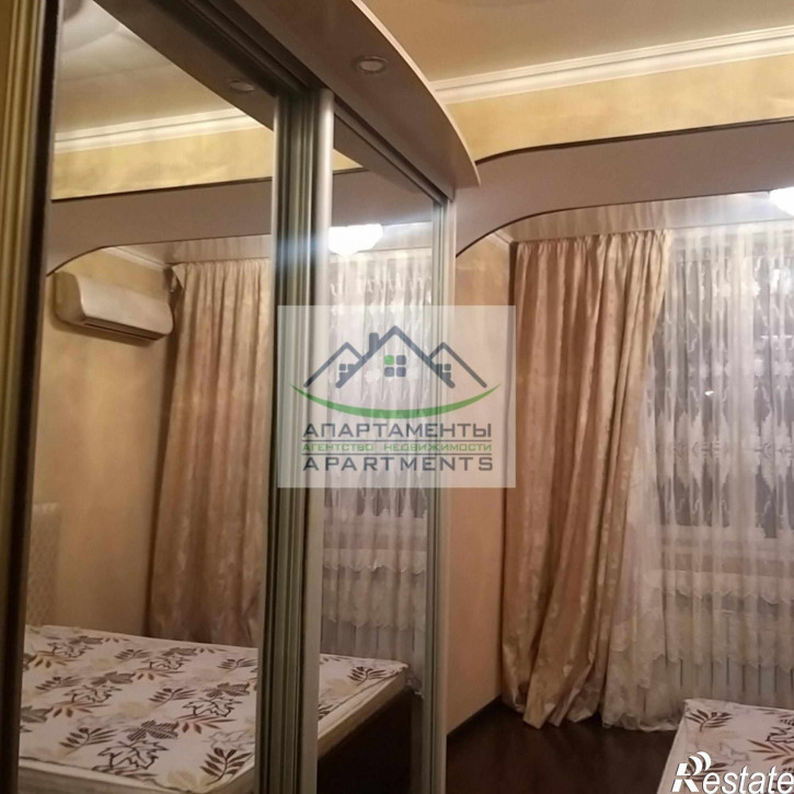 2-комн квартира Булгакова ул, 3