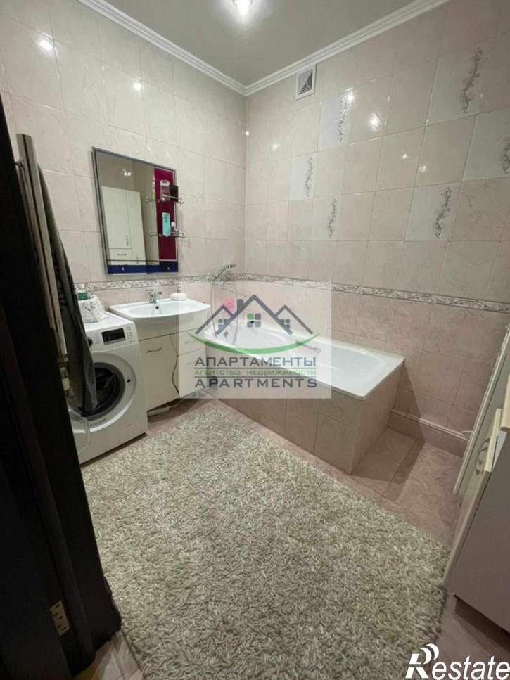 3-комн квартира Орджоникидзе ул, 84к1