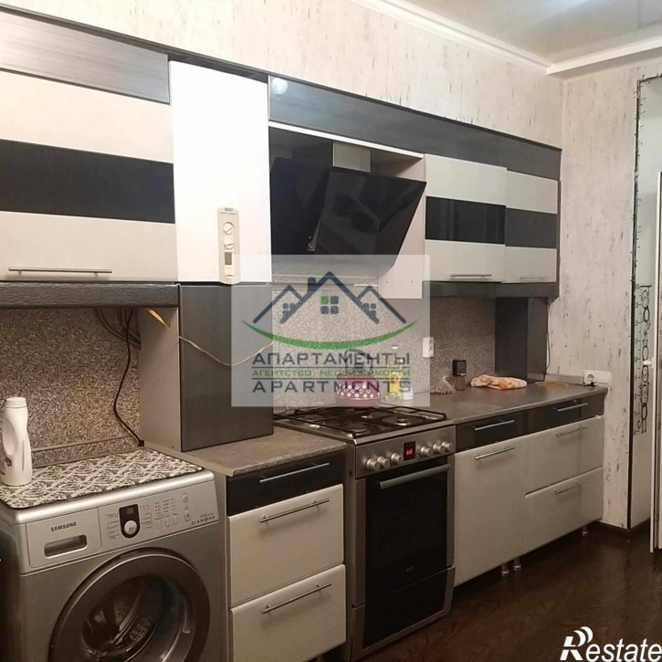 2-комн квартира Булгакова ул, 3
