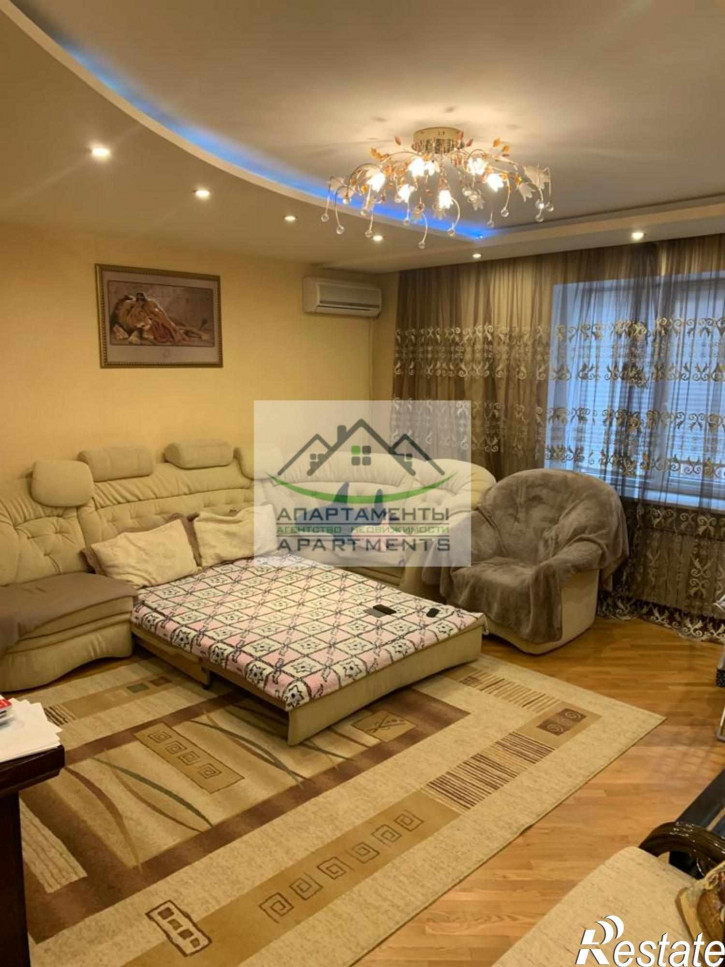 3-комн квартира 200 лет КМВ ул, 1