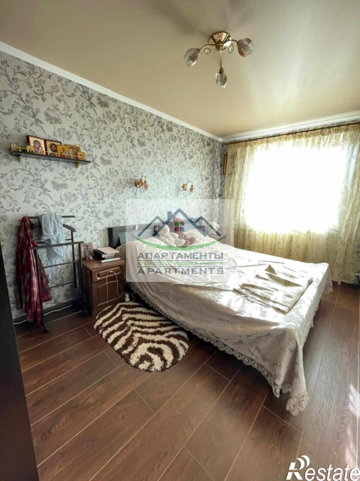 4-комн квартира Павла Шеина ул, 32