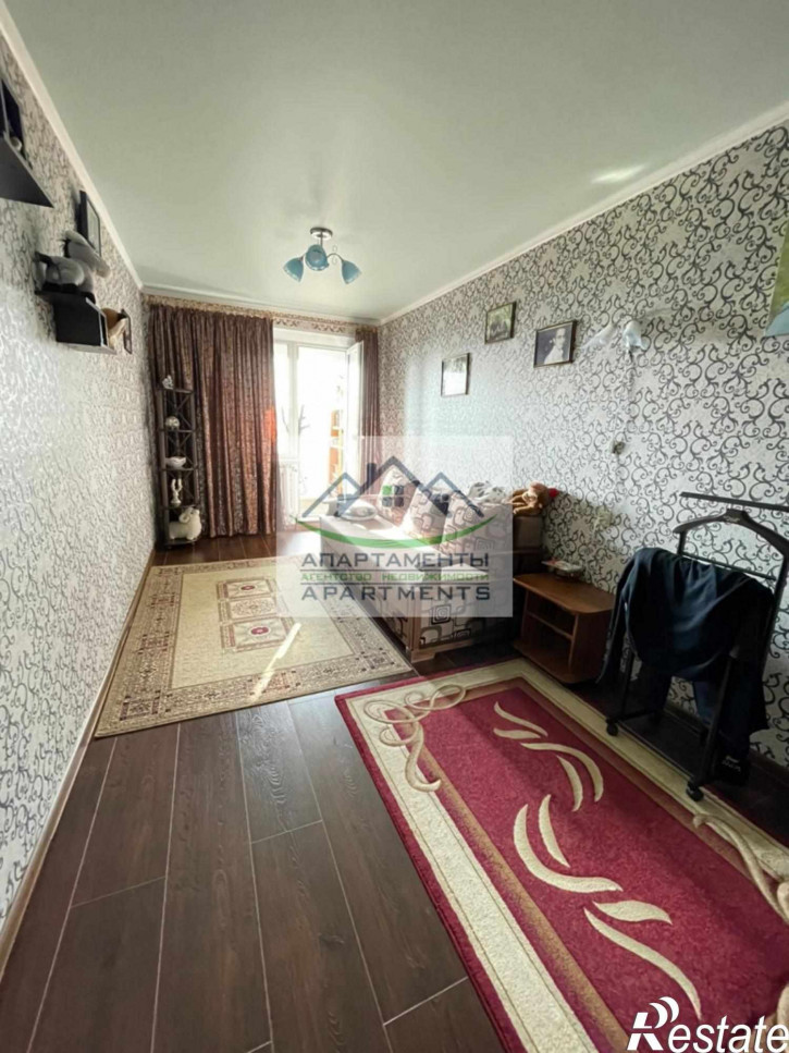 4-комн квартира Павла Шеина ул, 32
