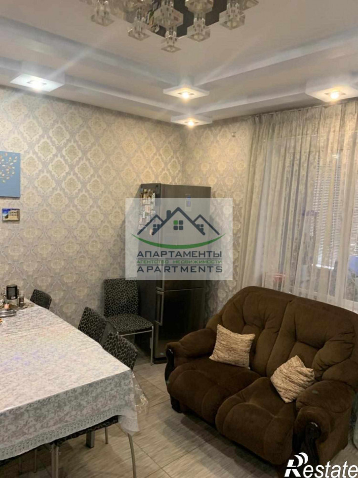 3-комн квартира 200 лет КМВ ул, 1