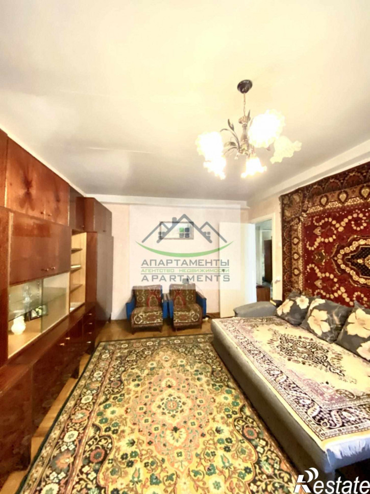 2-комн квартира Адмиральского ул, 8