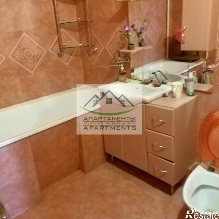 3-комн квартира Нежнова ул, 72к1