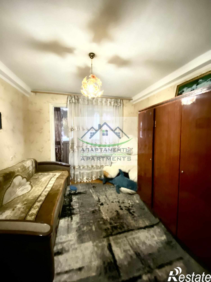 2-комн квартира Адмиральского ул, 8