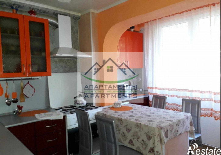 2-комн квартира Бутырина ул, 1