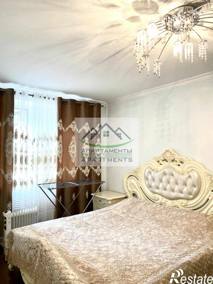 4-комн квартира Калинина ул, 160