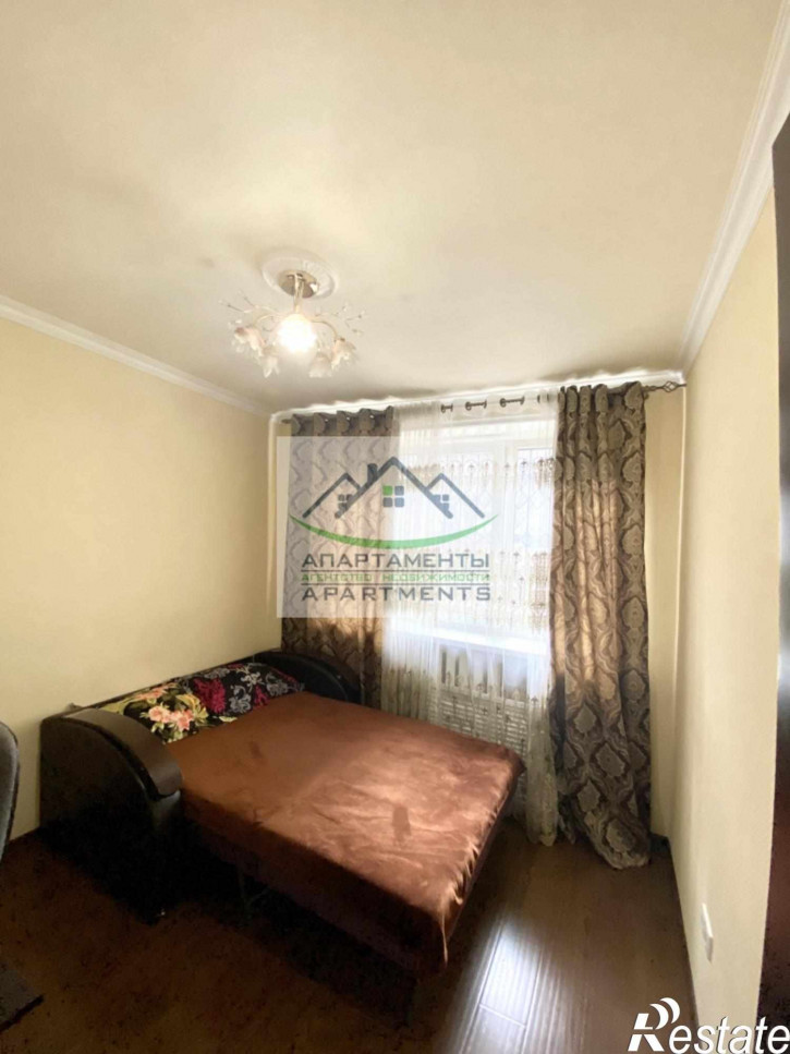 4-комн квартира Калинина ул, 160