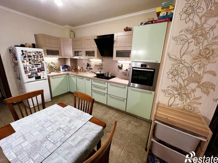 2-комн квартира Нежнова ул, 21к3