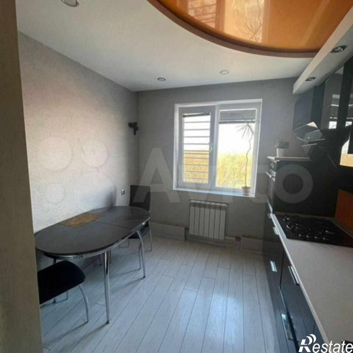 4-комн квартира Фроленко ул, 4