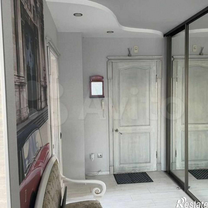 4-комн квартира Фроленко ул, 4