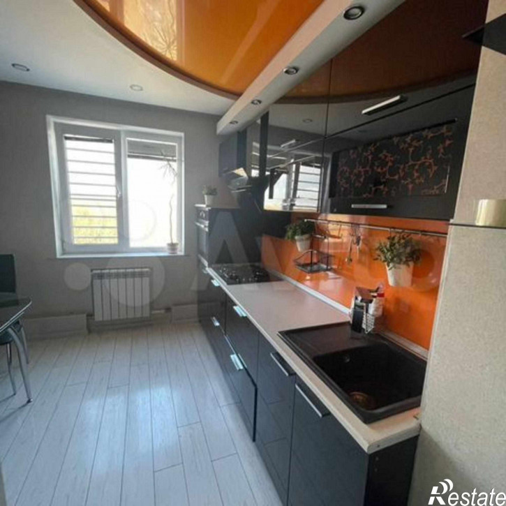 4-комн квартира Фроленко ул, 4