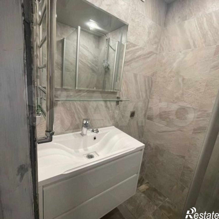 4-комн квартира Фроленко ул, 4