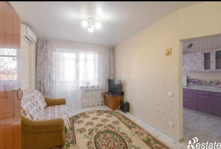 1-комн квартира Половинко ул, 275