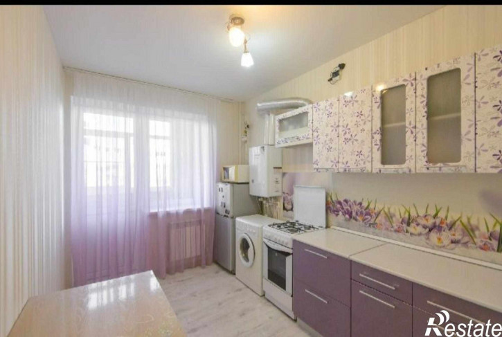 1-комн квартира Половинко ул, 275