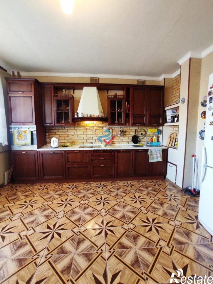 3-комн квартира проспект Строителей, 74А