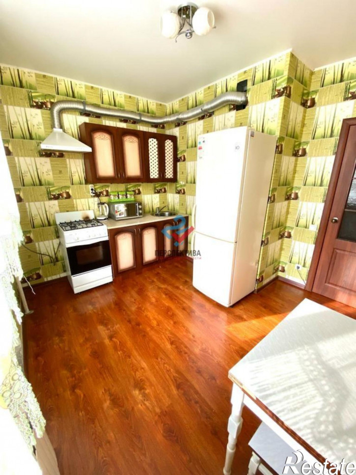 2-комн квартира улица Антонова, 76