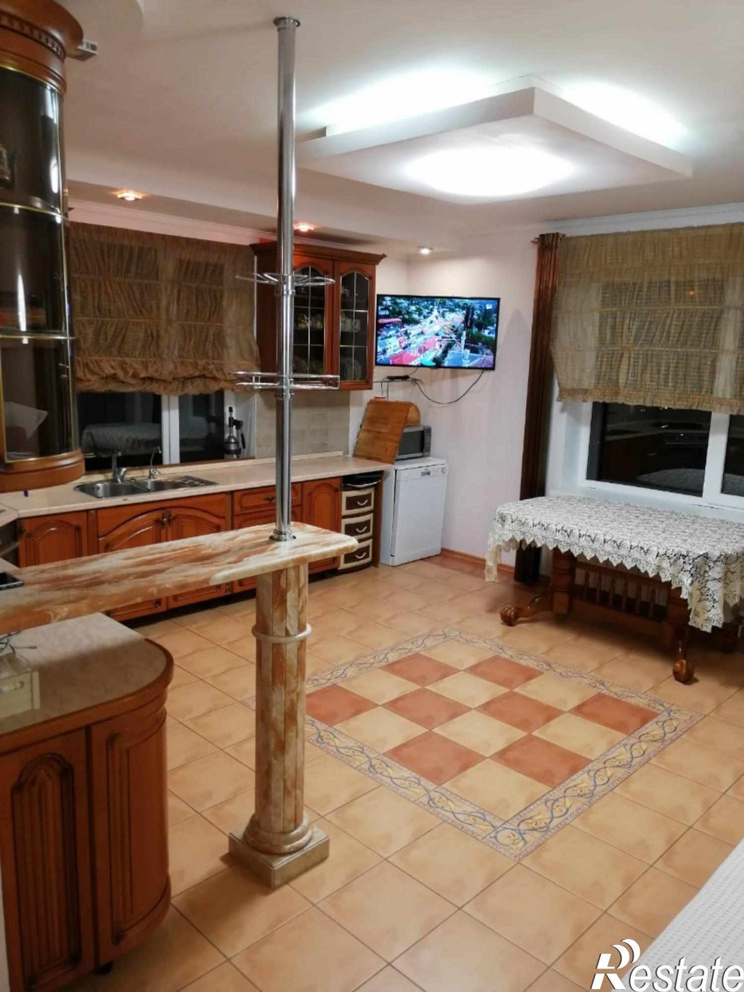 Купить дачу, дом, коттедж за 21 000 000 рублей на переулок Садовый