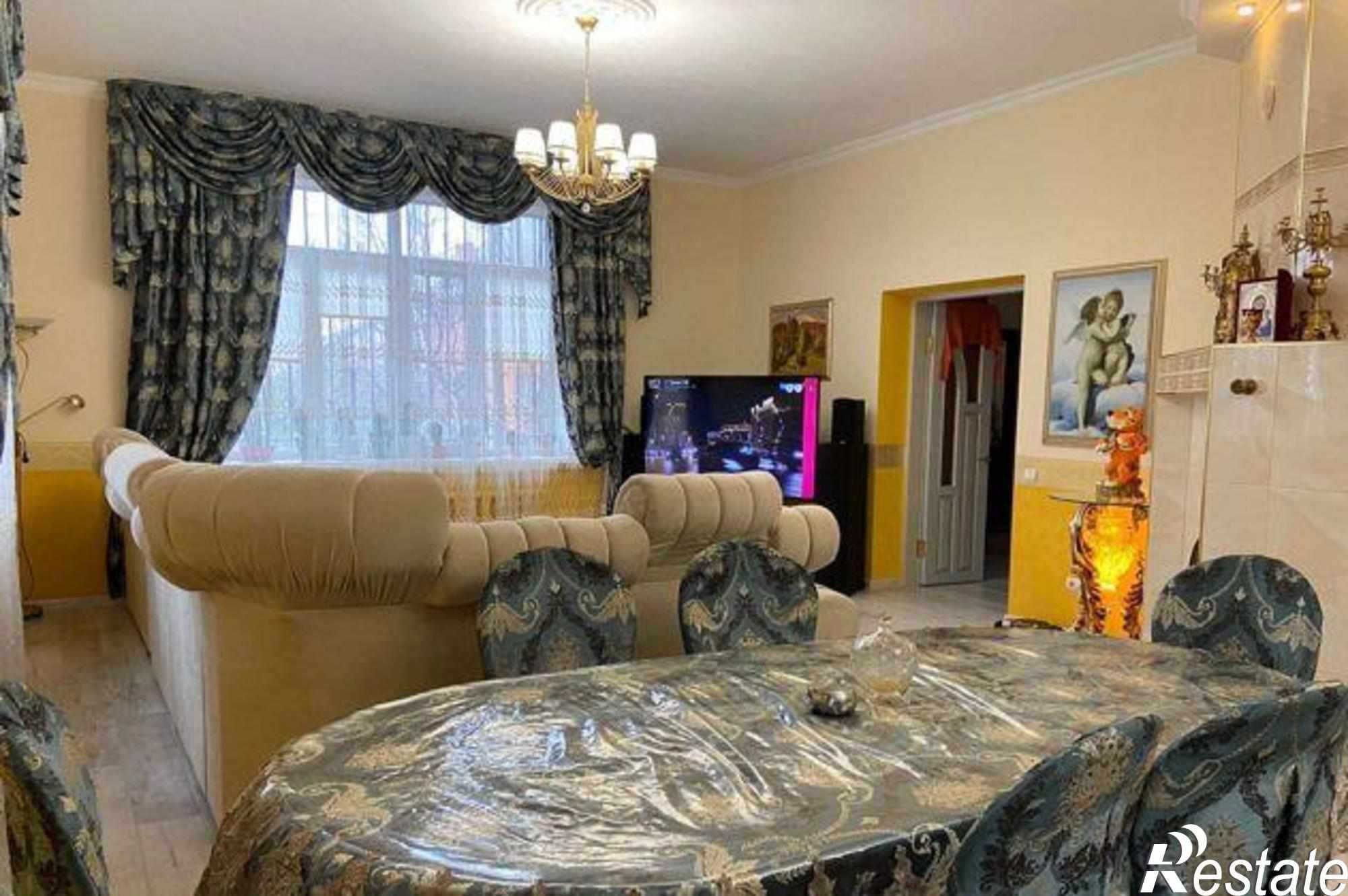 Купить дачу, дом, коттедж за 25 650 000 рублей на Осевая улица, 24