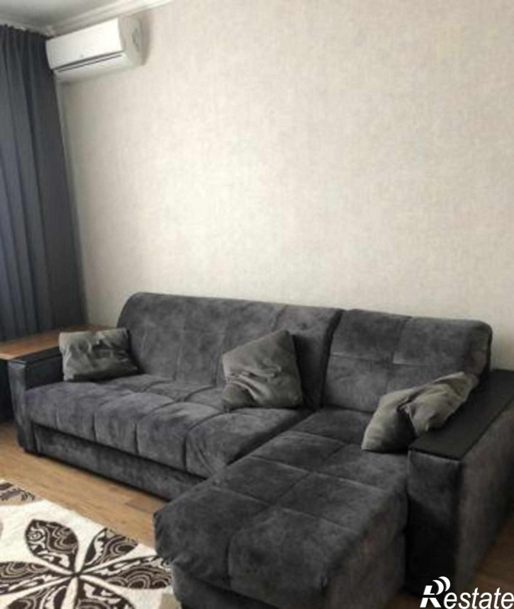 2-комн квартира улица Жданова, 15