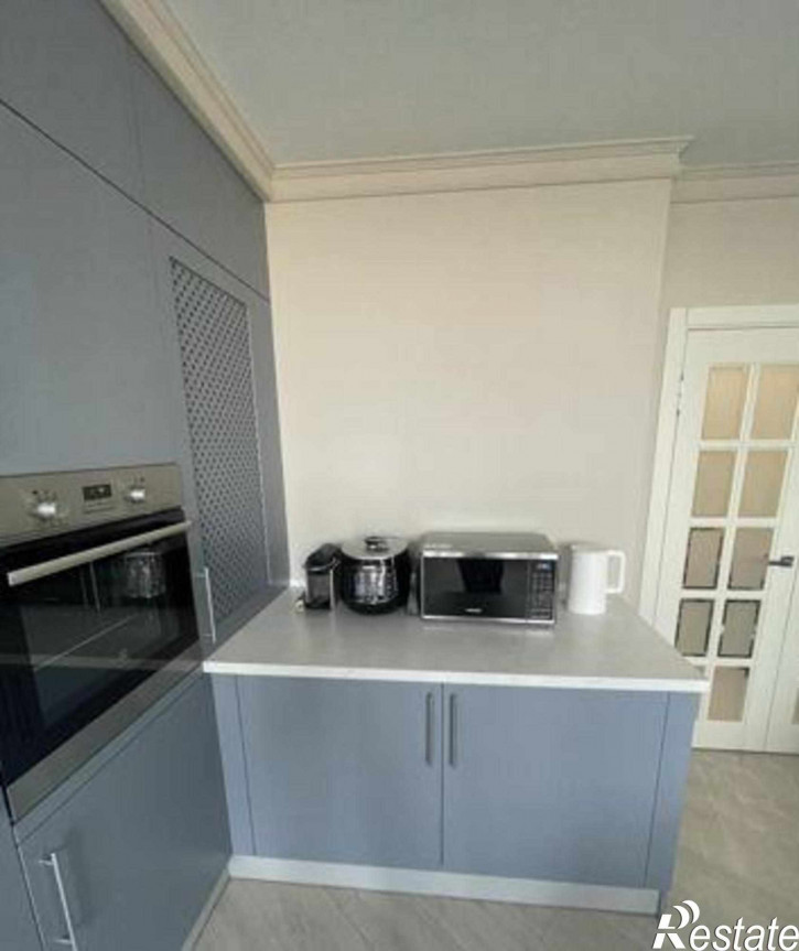3-комн квартира улица Коминтерна, 82