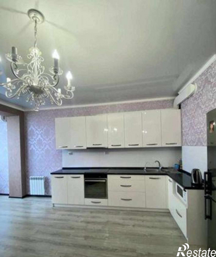 3-комн квартира улица Пацаева, 16/1