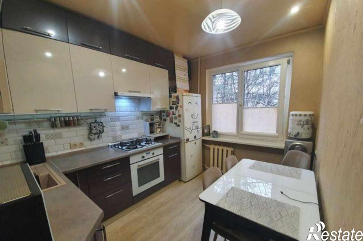 2-комн квартира улица 20-я Линия, 54