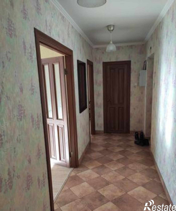 2-комн квартира улица Думенко, 3/3