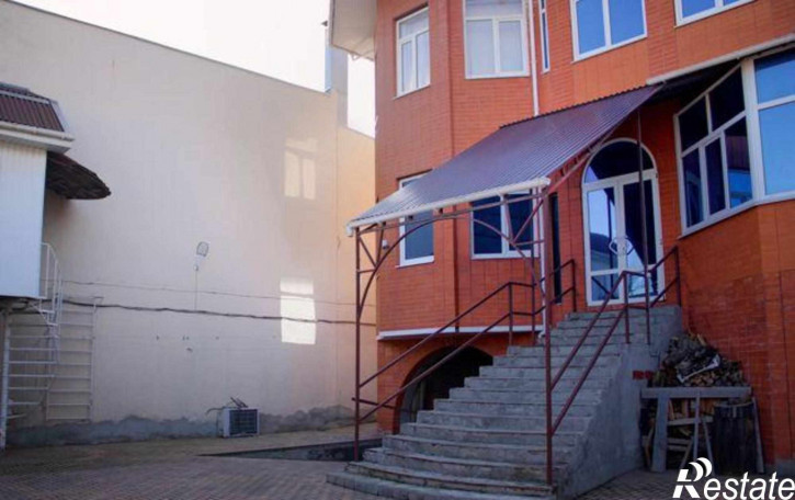 Коттедж/дом улица 10-я Линия, 441