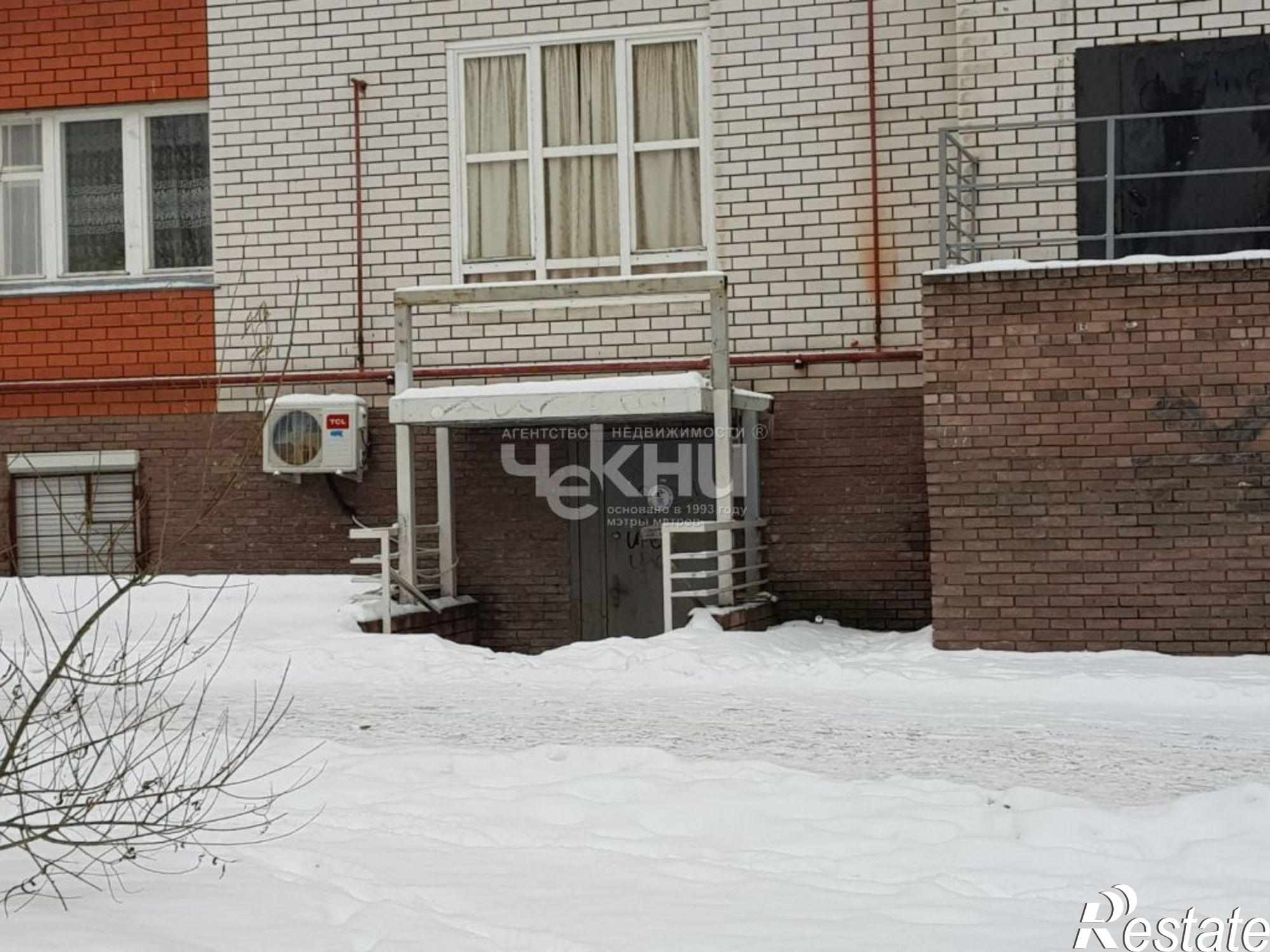 Сдать торговое помещение за 10 000 рублей на Композитора Касьянова ул, 5а