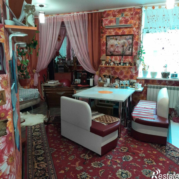 1-комн квартира Комарова ул,  131