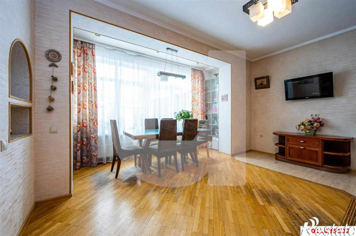 Коттедж/дом Сиреневая, 325