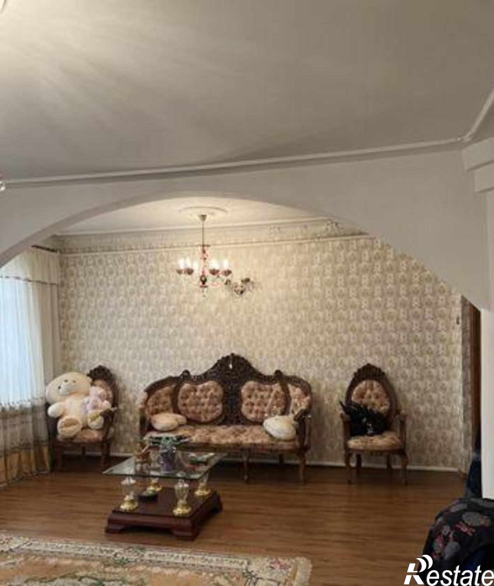 Купить дачу, дом, коттедж за 30 400 000 рублей на улица 35-я Линия, 37