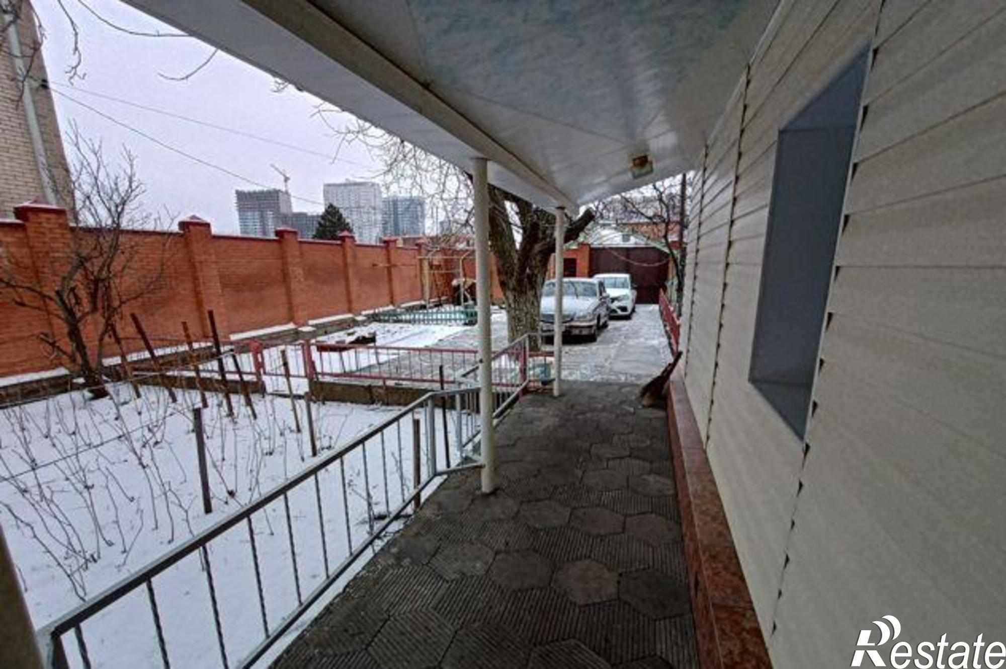 Купить дачу, дом, коттедж за 10 450 000 рублей на Коломенский переулок, 10