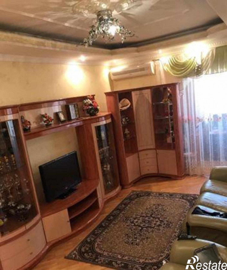 3-комн квартира улица Васильченко, 14