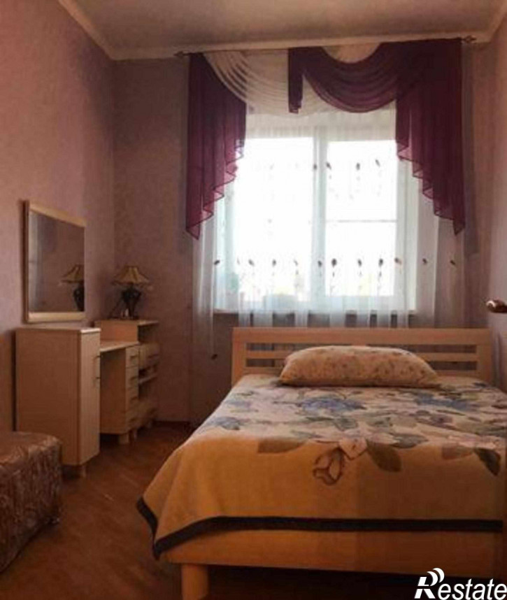 3-комн квартира улица Васильченко, 14