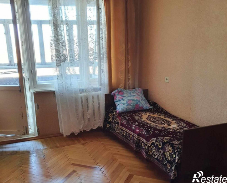 3-комн квартира Комиссарова ул, 21