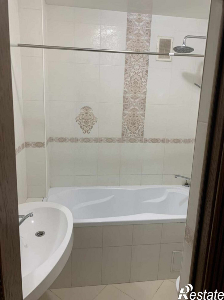 2-комн квартира Нежнова ул, 21к4