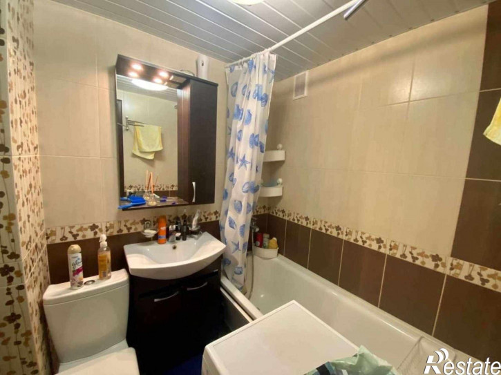 2-комн квартира Победы улица, 77