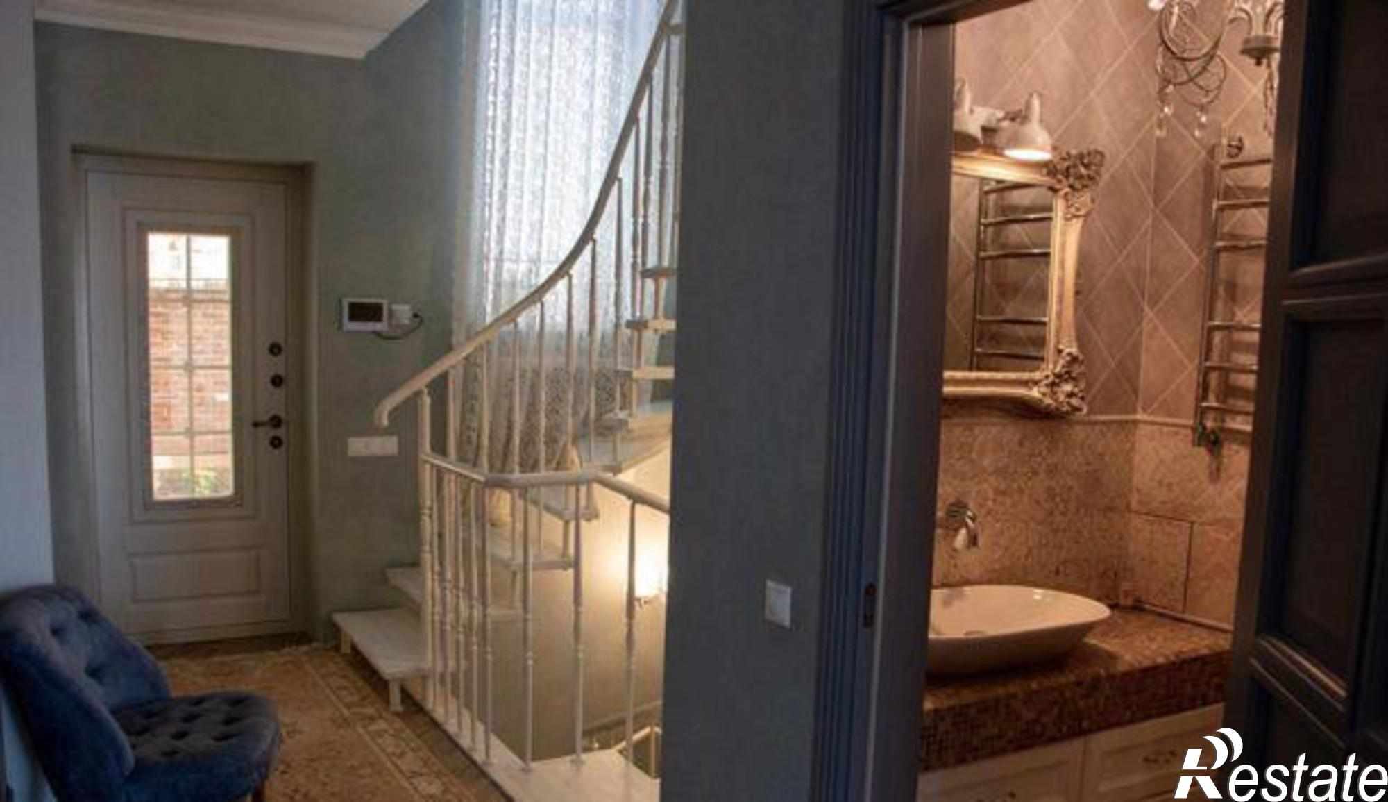 Купить дачу, дом, коттедж за 18 050 000 рублей на Алая улица, 7