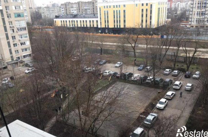 3-комн квартира улица Юфимцева, 4/1