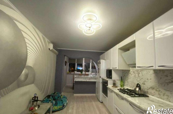 3-комн квартира Днепровский переулок, 116И