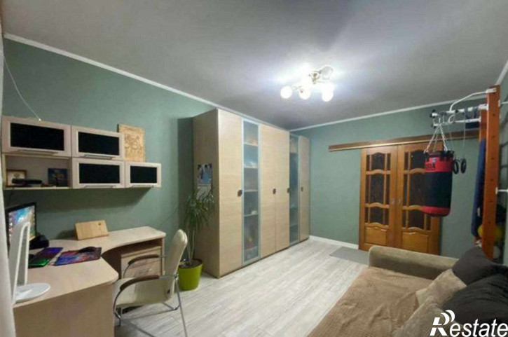 3-комн квартира Днепровский переулок, 116И