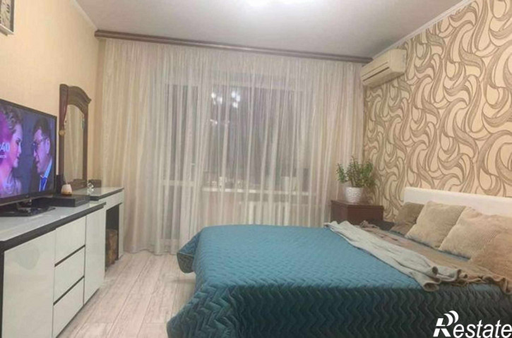 3-комн квартира Днепровский переулок, 116И