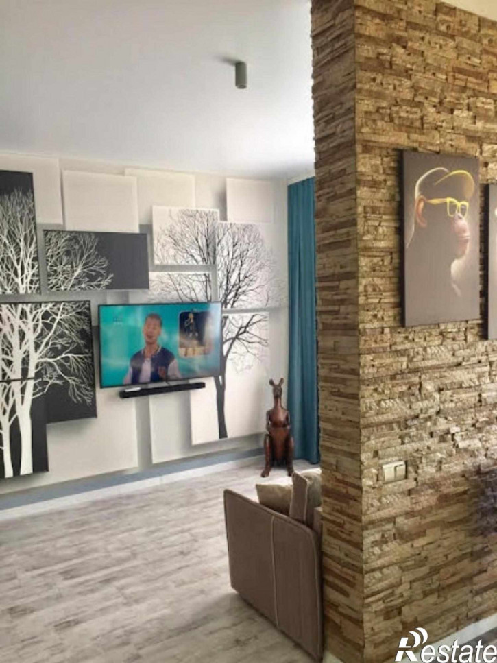 3-комн квартира Суворова, 27к2