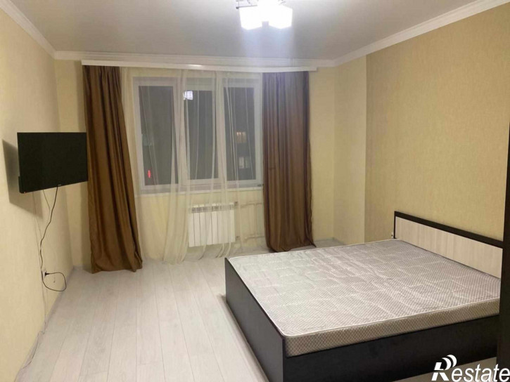 1-комн квартира Оранжерейная ул, 17