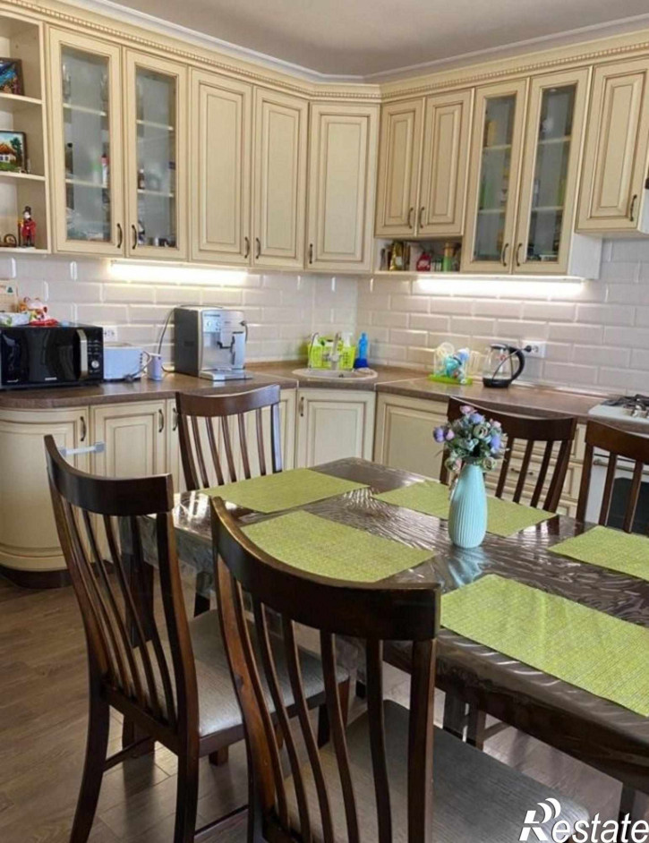 3-комн квартира Нежнова ул, 21к4